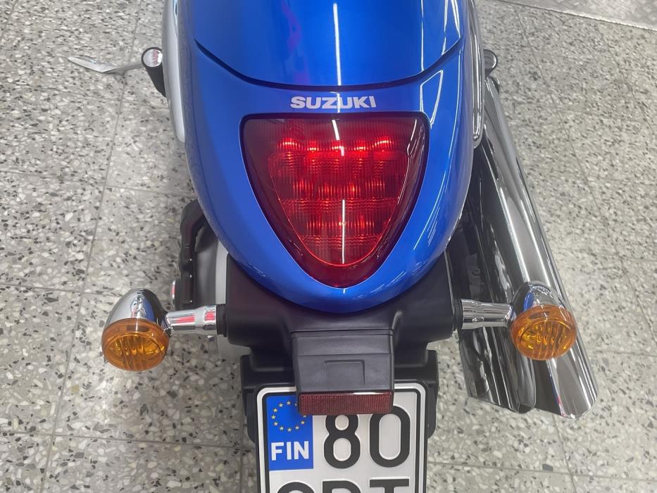 SUZUKI INTRUDER 2010