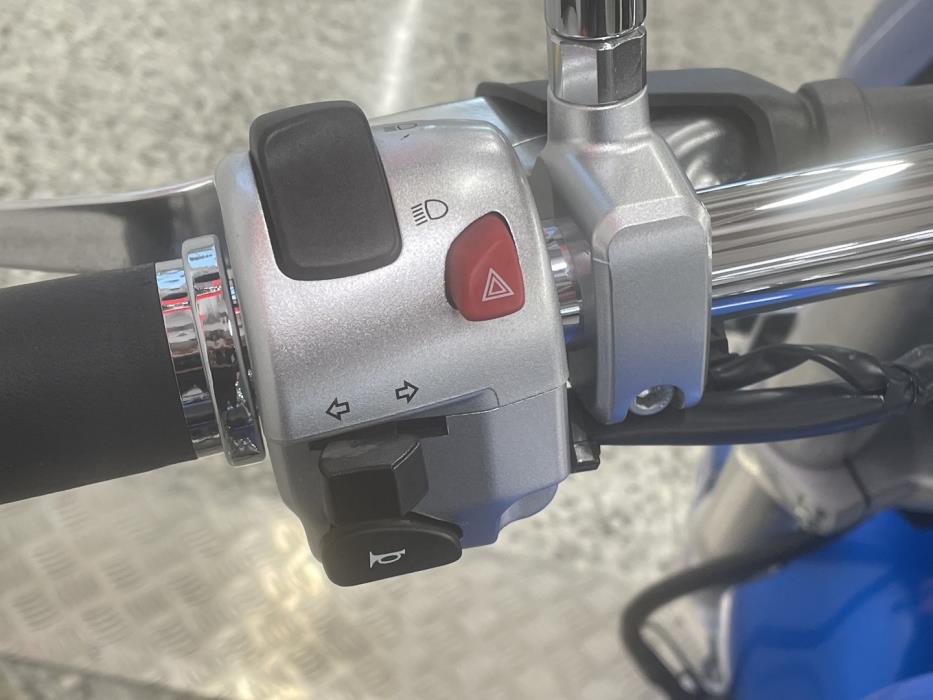 SUZUKI INTRUDER 2010