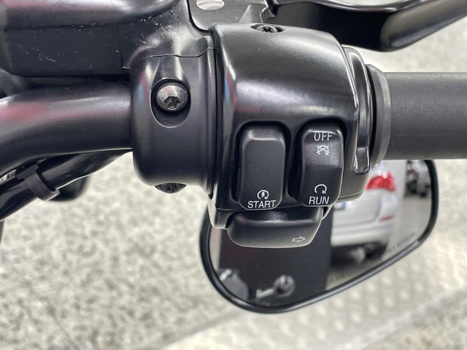 HARLEY-DAVIDSON SPORTSTER 2013