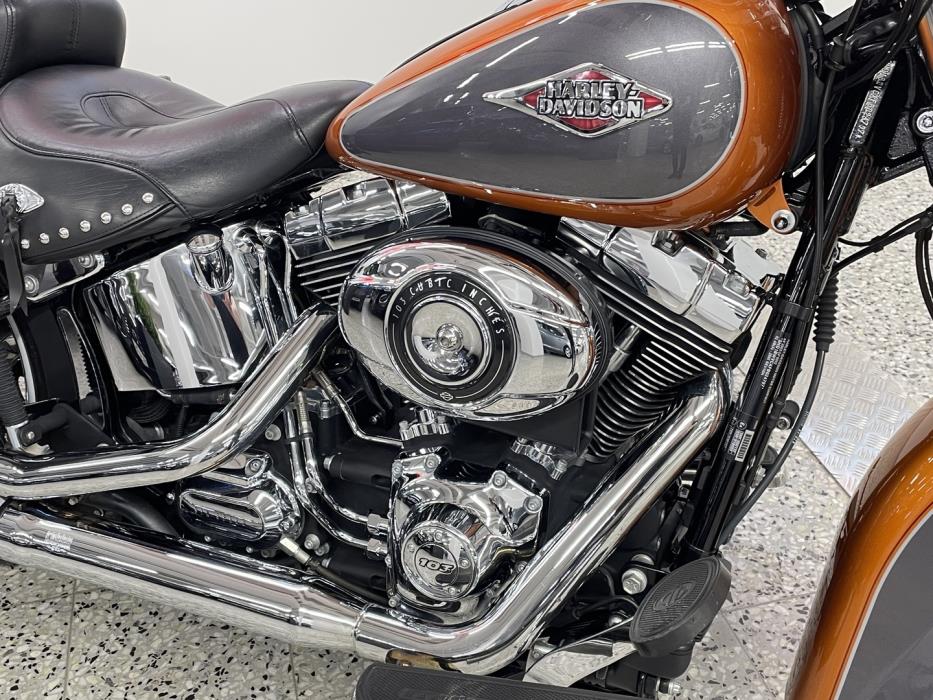 HARLEY-DAVIDSON SOFTAIL 2015