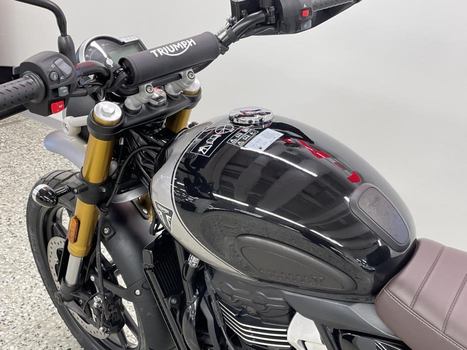 TRIUMPH SCRAMBLER 2025