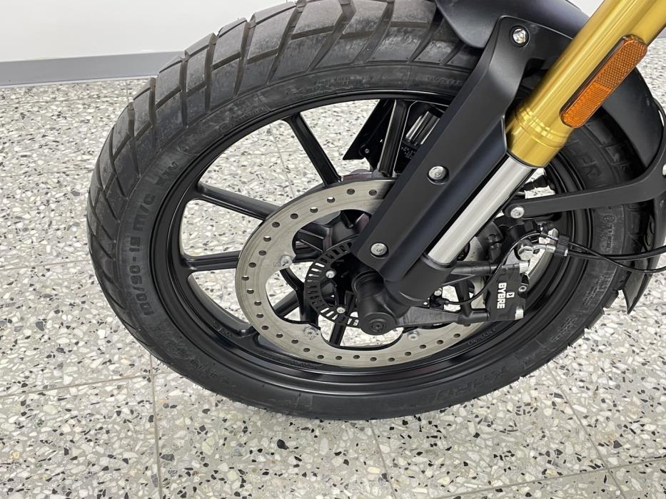 TRIUMPH SCRAMBLER 2025