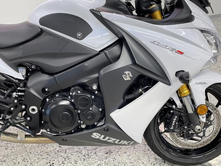 SUZUKI GSX-S 2019