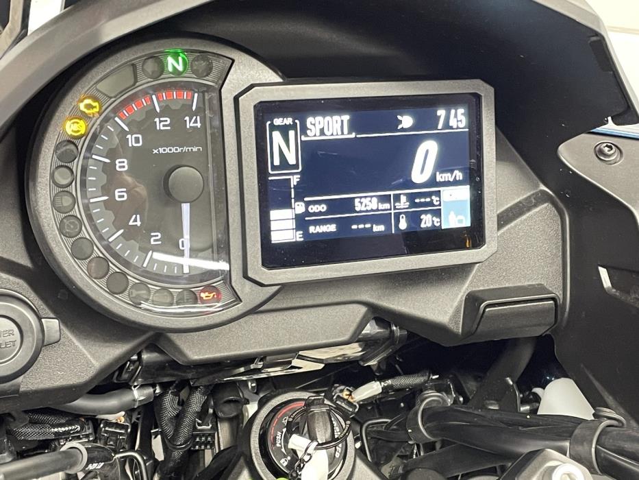 KAWASAKI VERSYS 2026