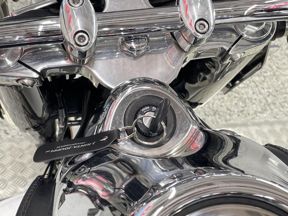 TRIUMPH ROCKET III 2011