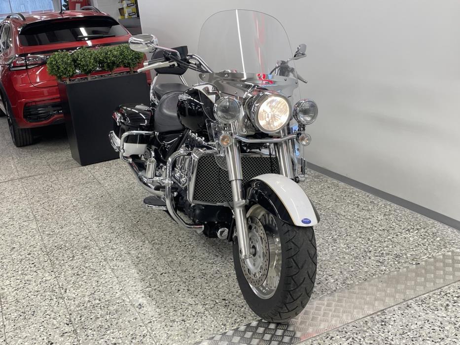TRIUMPH ROCKET III 2011