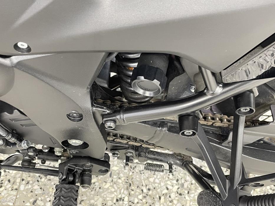 SUZUKI DL 2020