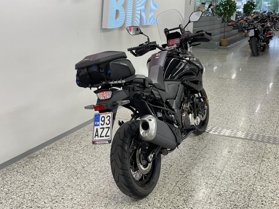 SUZUKI DL 2020