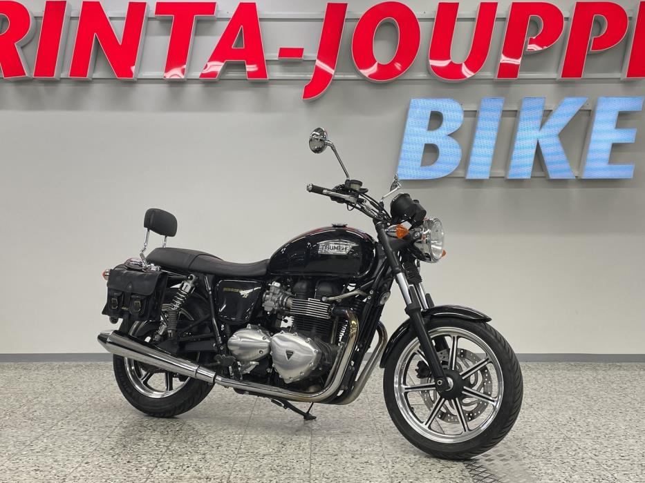 TRIUMPH Bonneville 2013