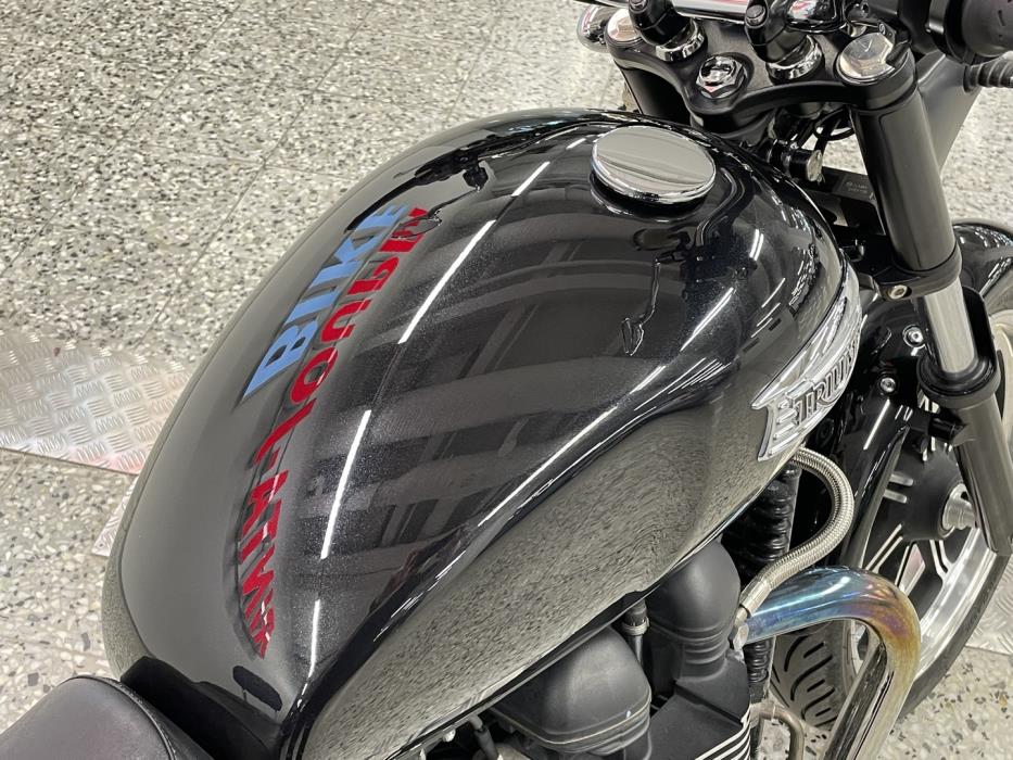 TRIUMPH Bonneville 2013