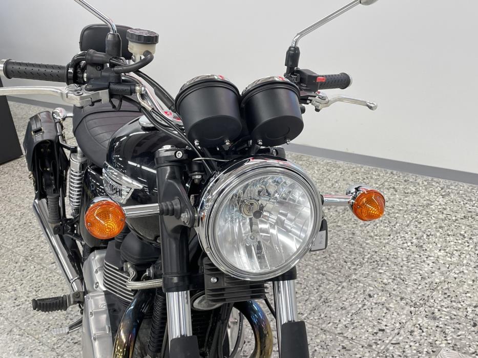 TRIUMPH Bonneville 2013