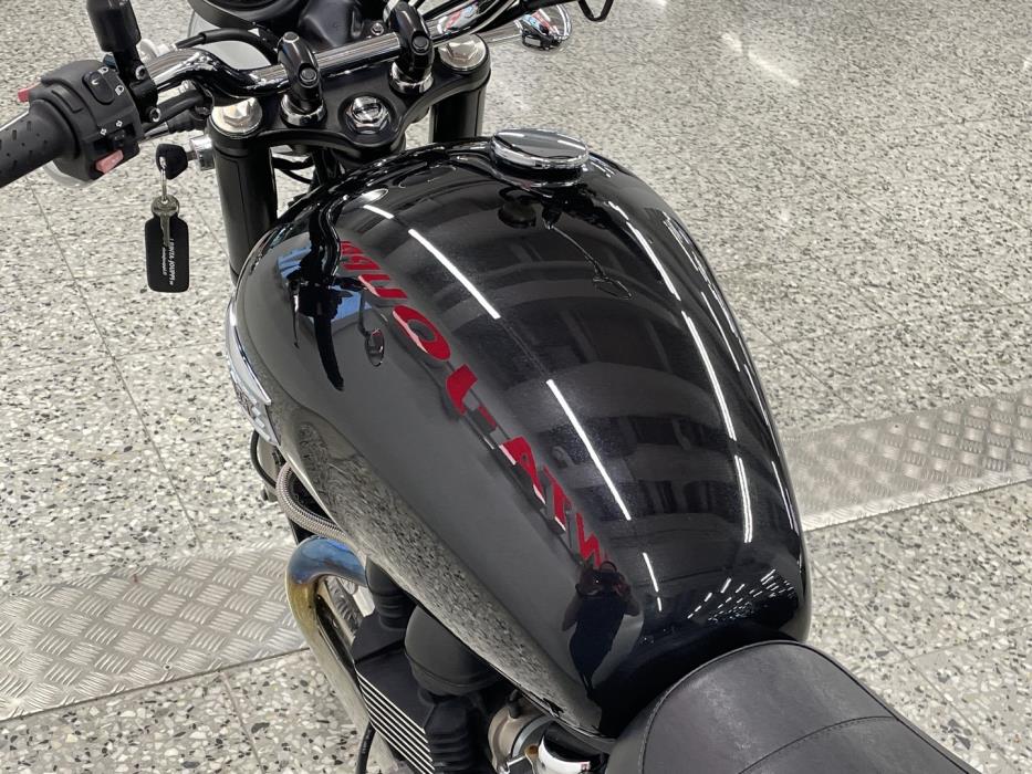 TRIUMPH Bonneville 2013