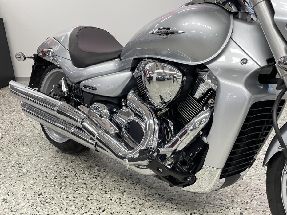 SUZUKI INTRUDER 2010