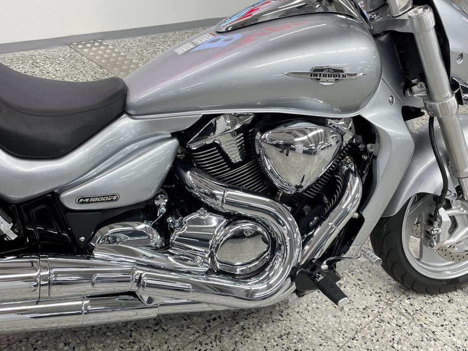 SUZUKI INTRUDER 2010