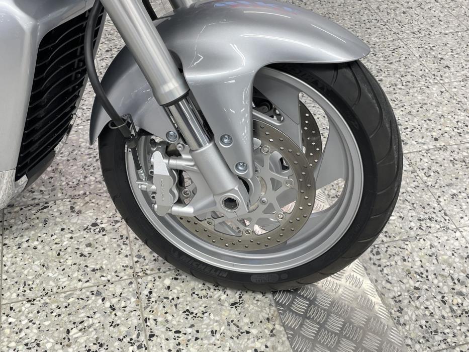 SUZUKI INTRUDER 2010