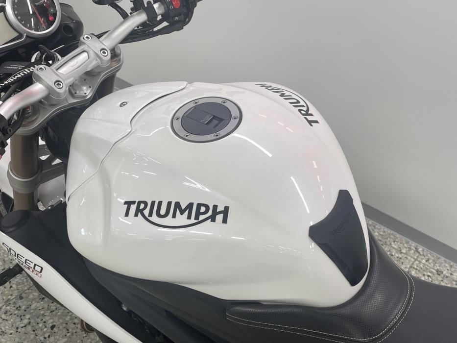 TRIUMPH SPEED TRIPLE 2015