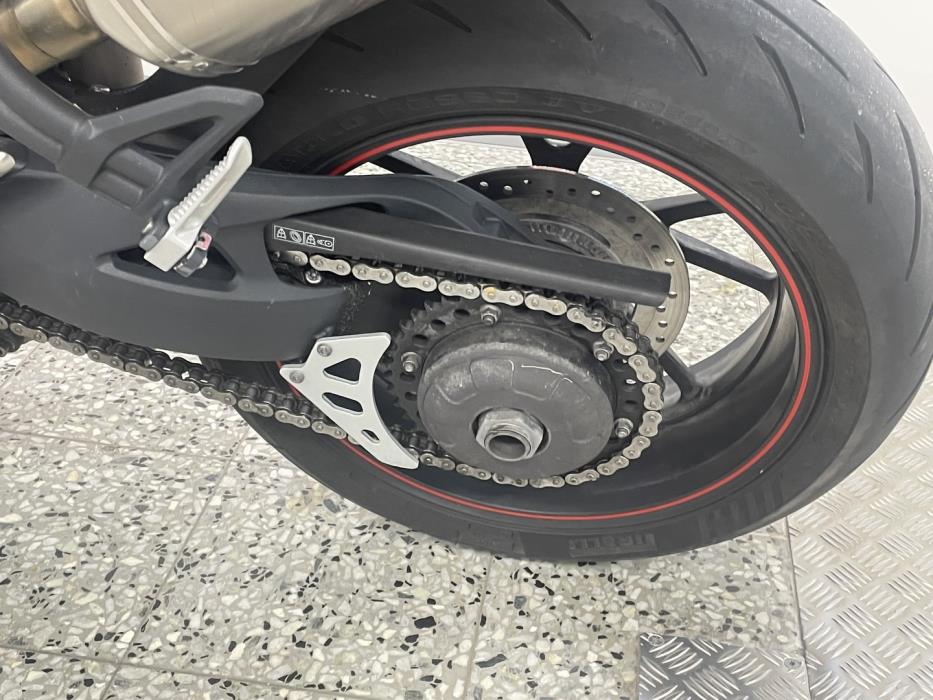 TRIUMPH SPEED TRIPLE 2015