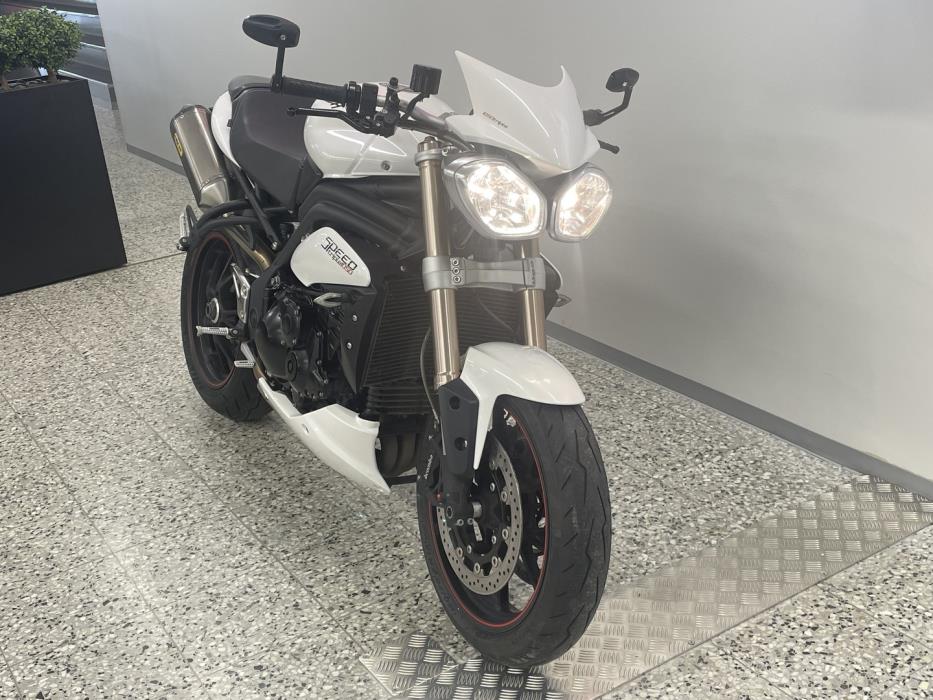 TRIUMPH SPEED TRIPLE 2015