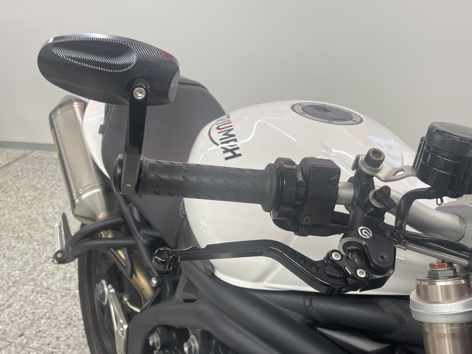 TRIUMPH SPEED TRIPLE 2015
