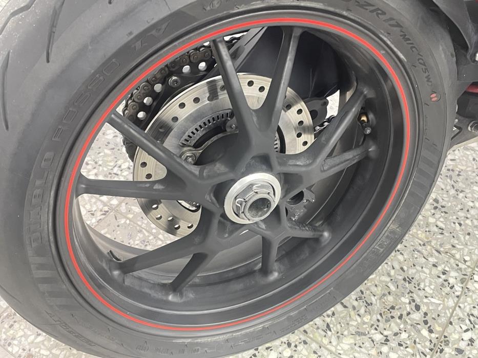TRIUMPH SPEED TRIPLE 2015