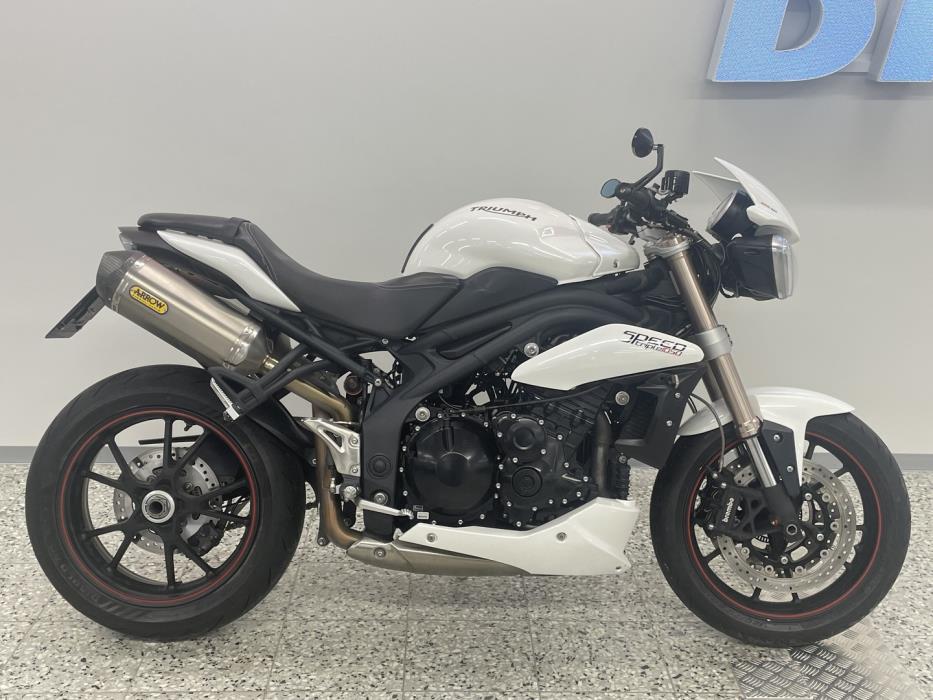 TRIUMPH SPEED TRIPLE 2015