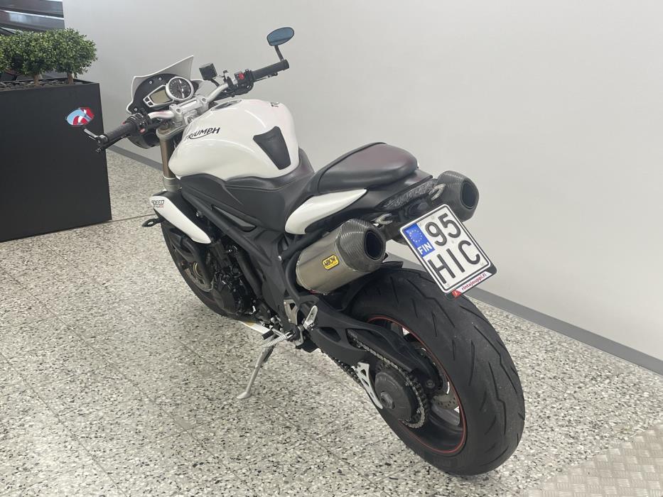 TRIUMPH SPEED TRIPLE 2015