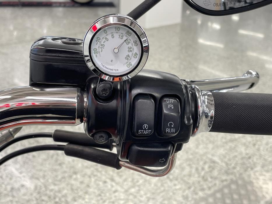 HARLEY-DAVIDSON DYNA 2011