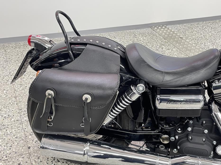 HARLEY-DAVIDSON DYNA 2011