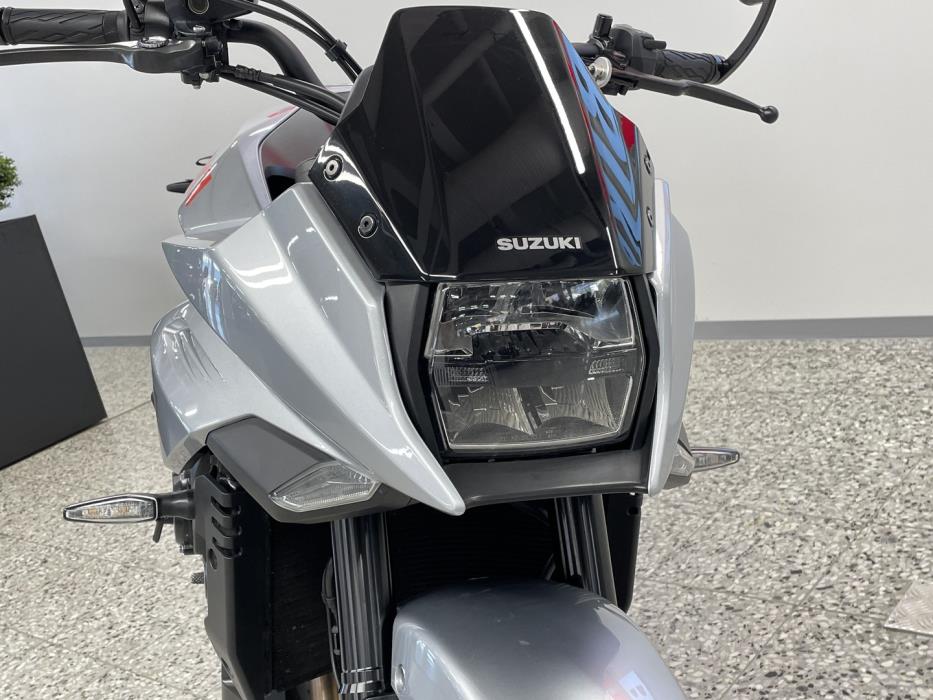 SUZUKI GSX-S 2021