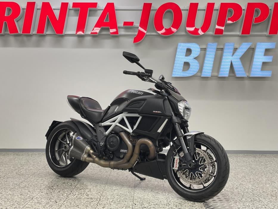 DUCATI DIAVEL 2014