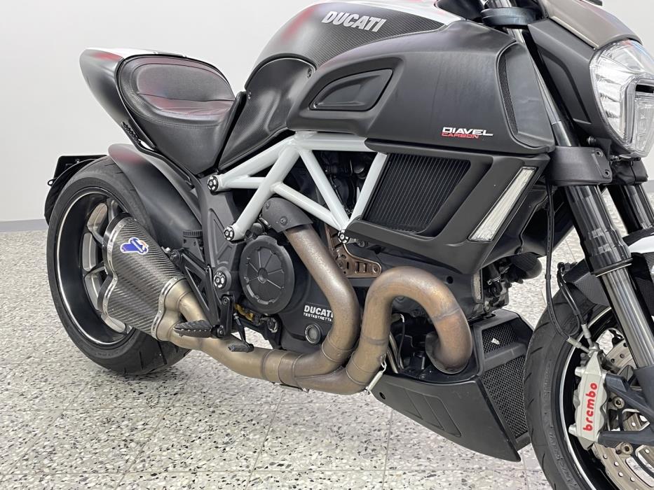 DUCATI DIAVEL 2014