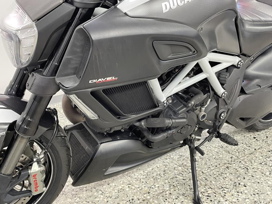 DUCATI DIAVEL 2014