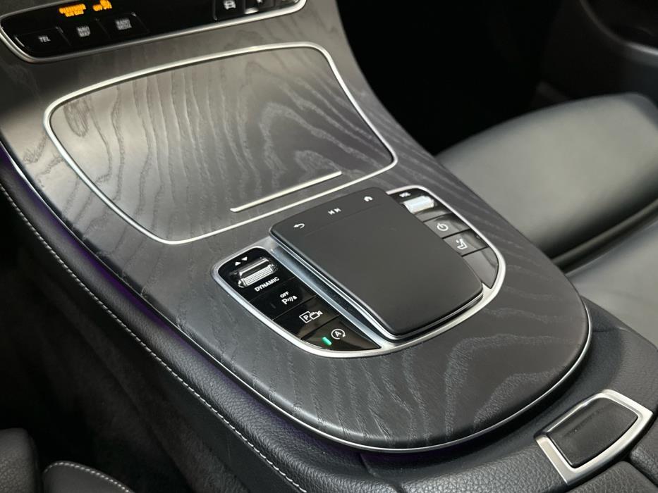 MERCEDES-BENZ E 2021