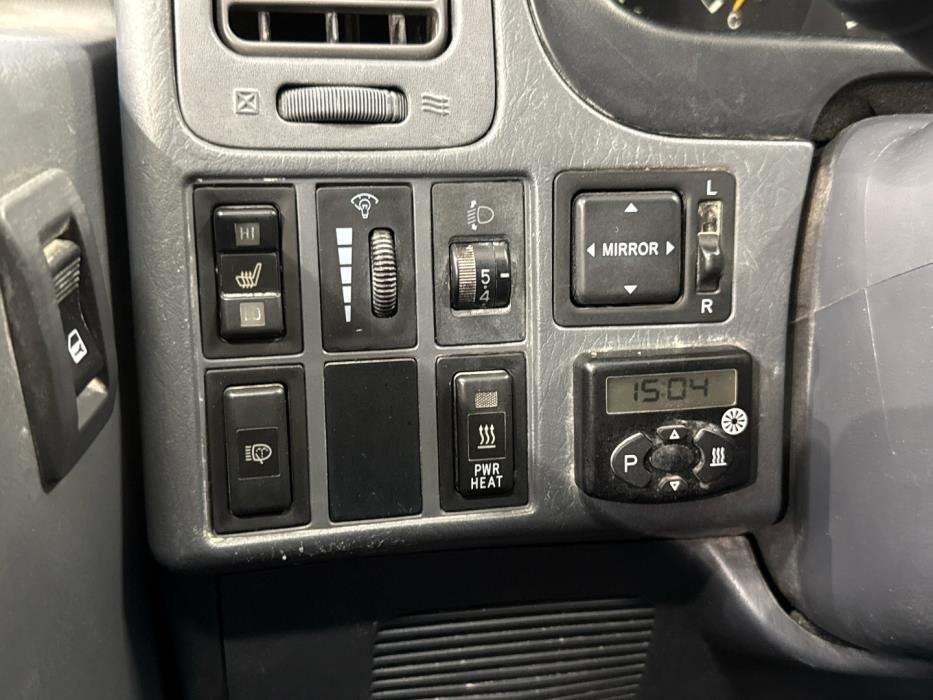 TOYOTA Hiace 2009