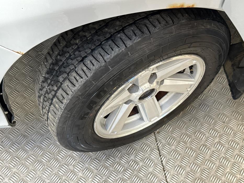 TOYOTA Hiace 2009
