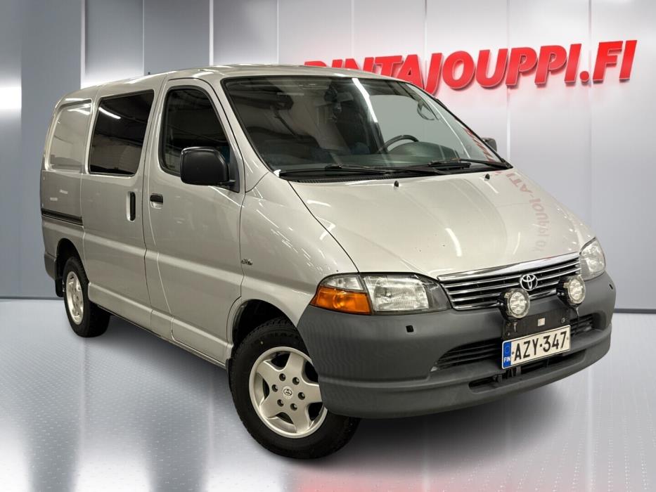 TOYOTA Hiace 2003