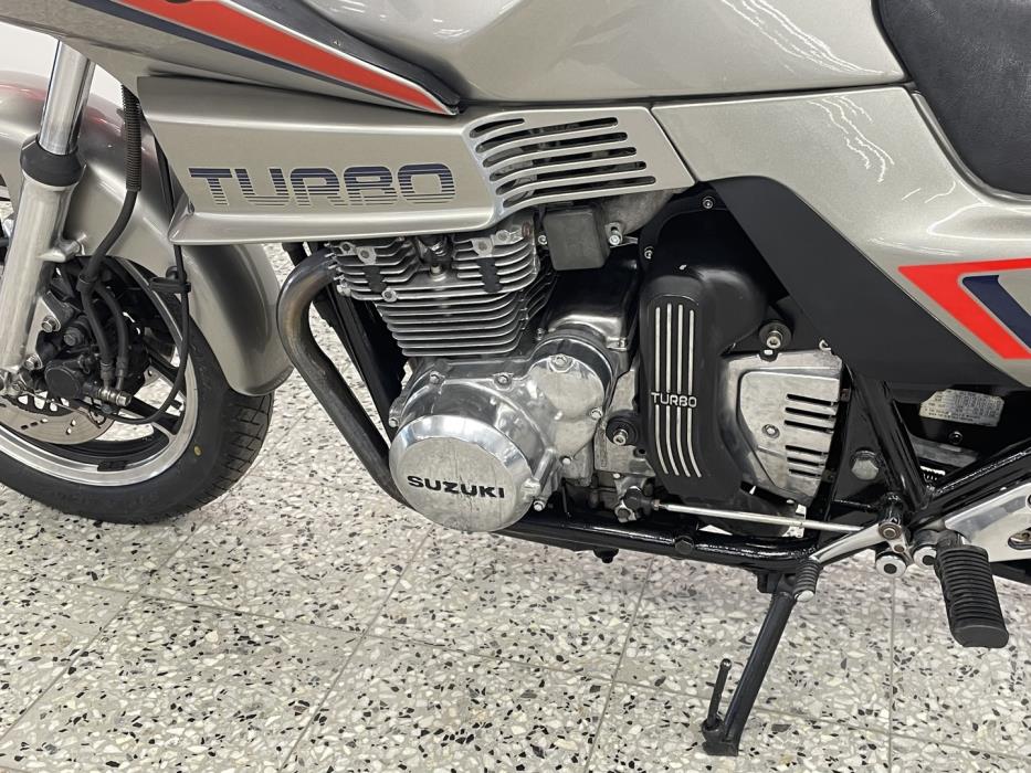 SUZUKI XN 1983