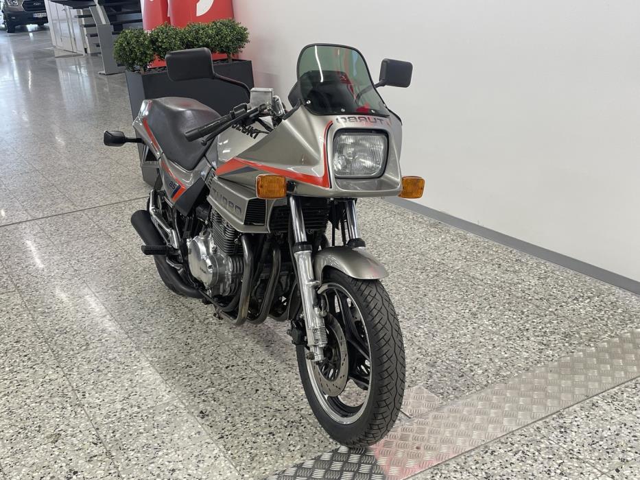 SUZUKI XN 1983