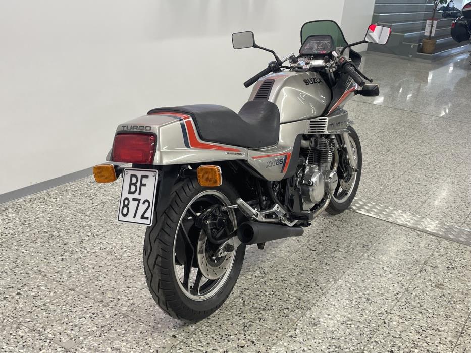 SUZUKI XN 1983