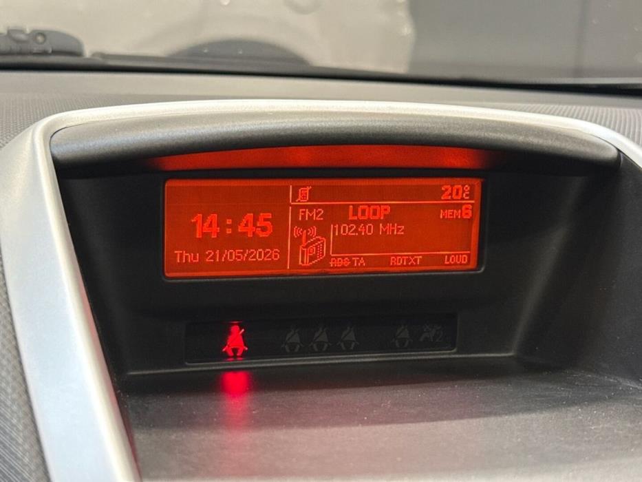 PEUGEOT 207 2010