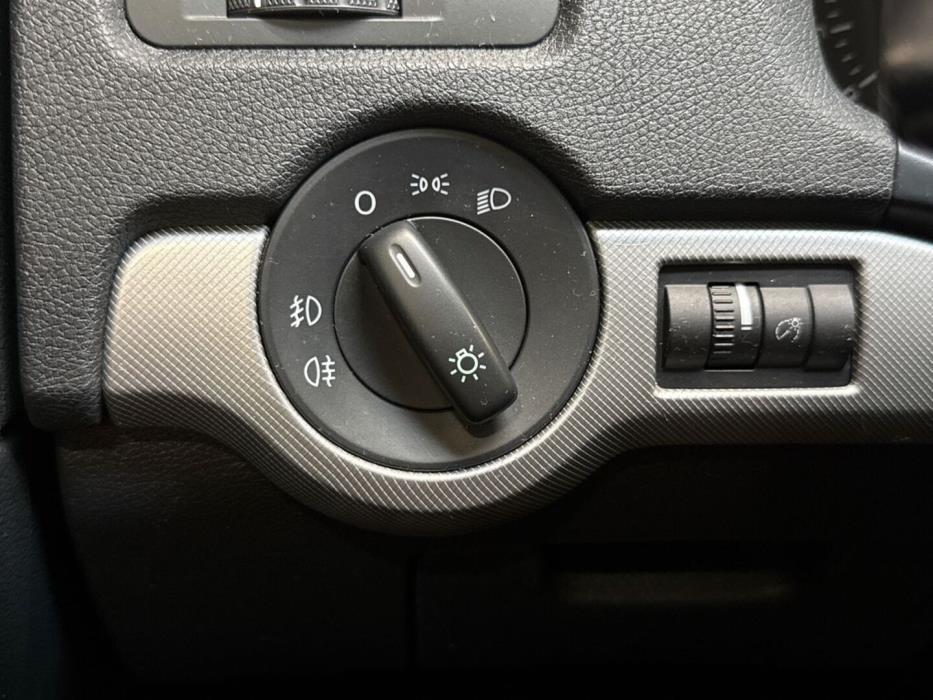 SKODA Octavia 2011