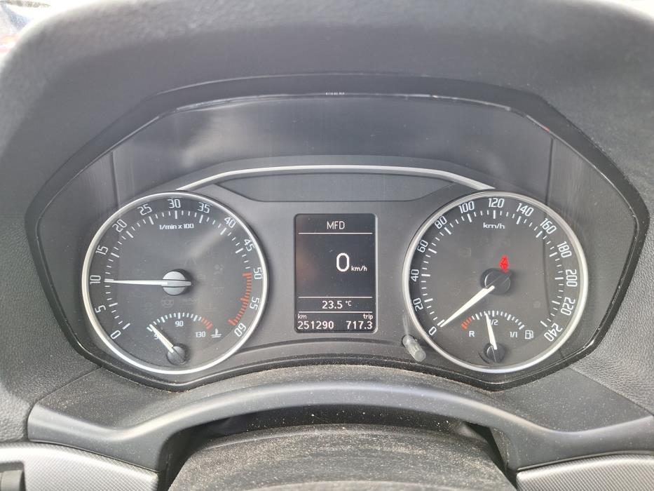 SKODA Octavia 2011
