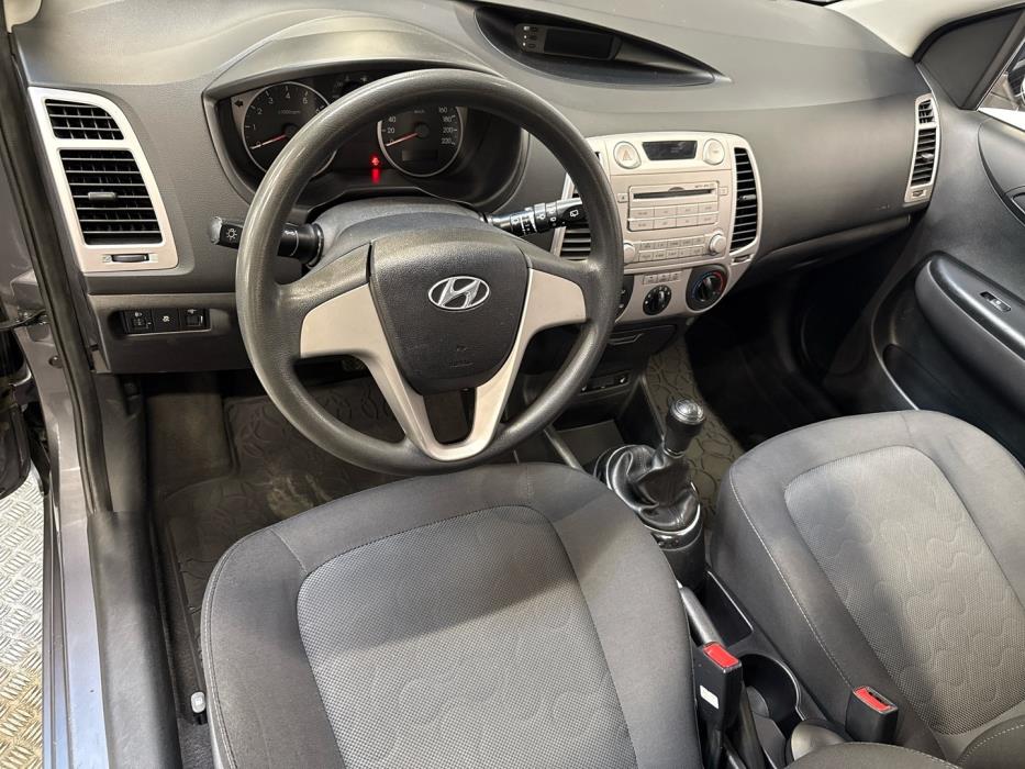 HYUNDAI i20 2011