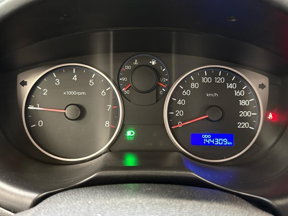 HYUNDAI i20 2011