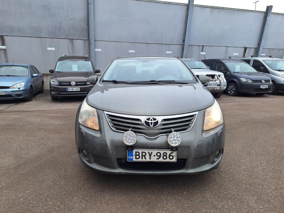 TOYOTA Avensis 2010