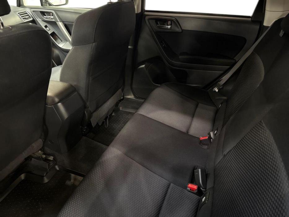 SUBARU Forester 2015