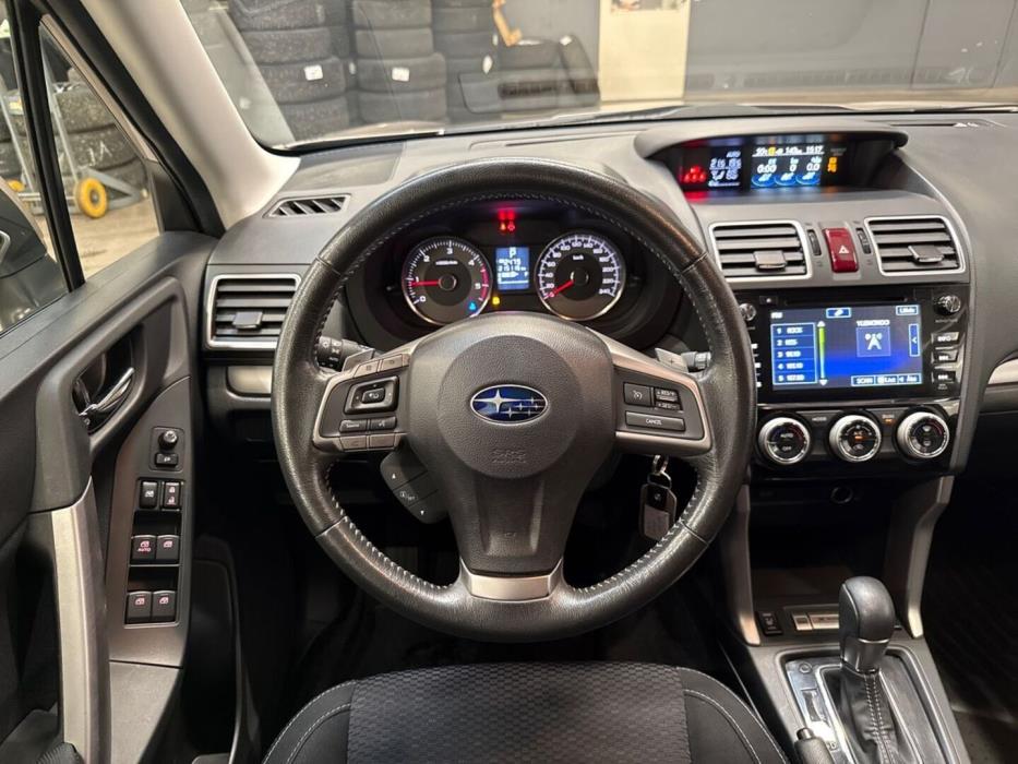SUBARU Forester 2015