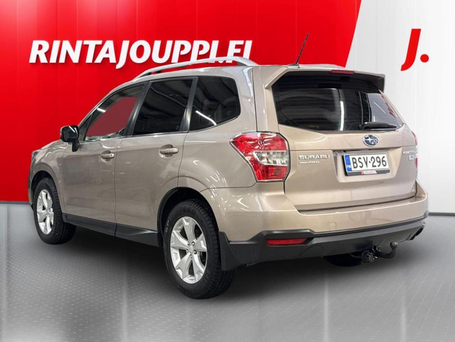 SUBARU Forester 2015