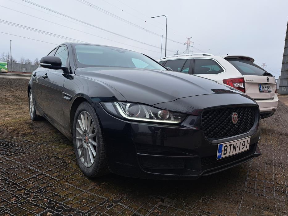 JAGUAR XE 2016