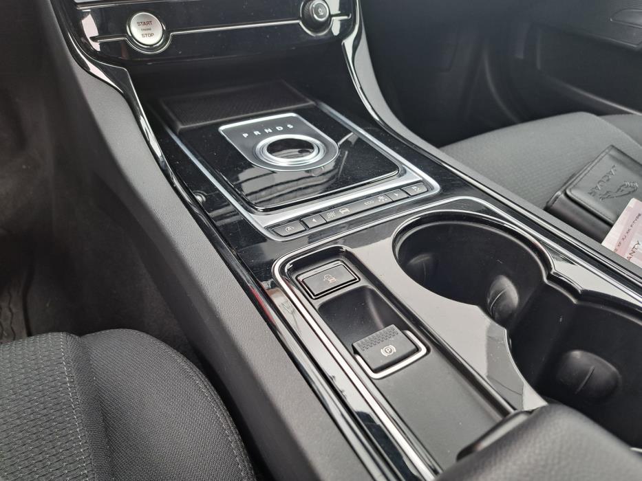 JAGUAR XE 2016